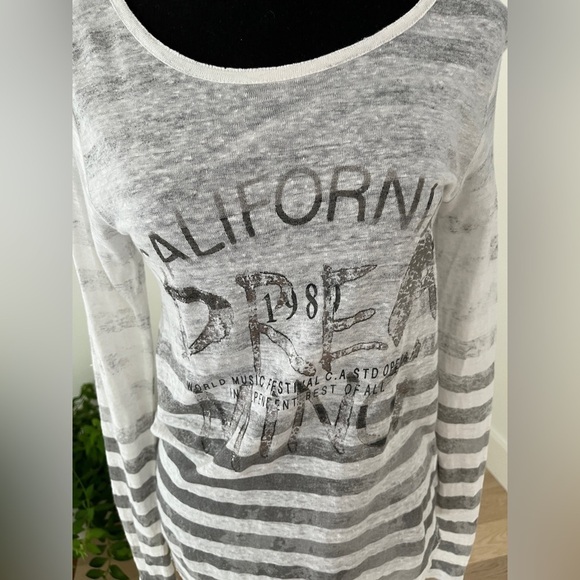 MONARI 100% Linen California Dreaming Long Sleeve Pullover Top Silver Metallic - Picture 2 of 11